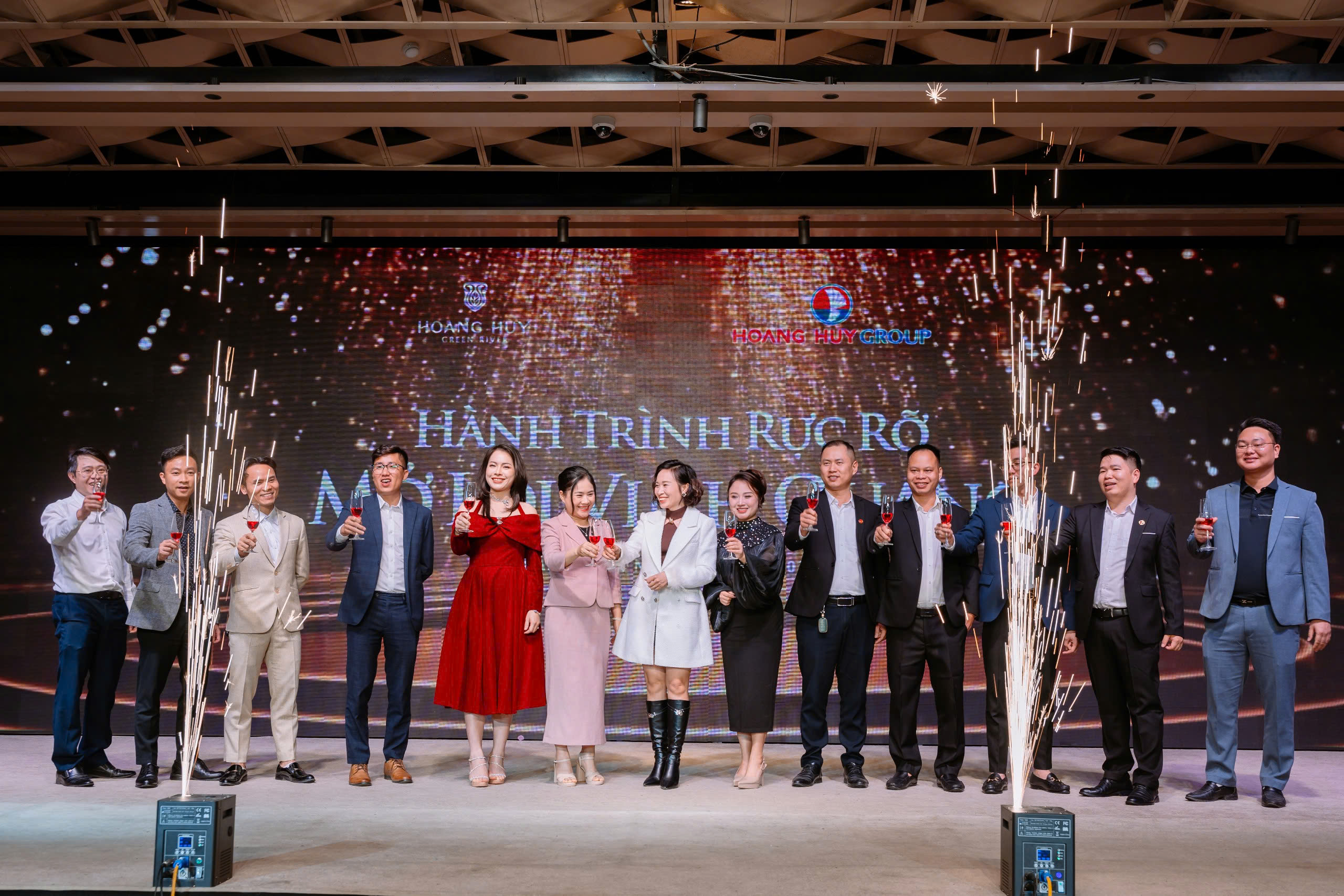 Hoàng Huy Green River